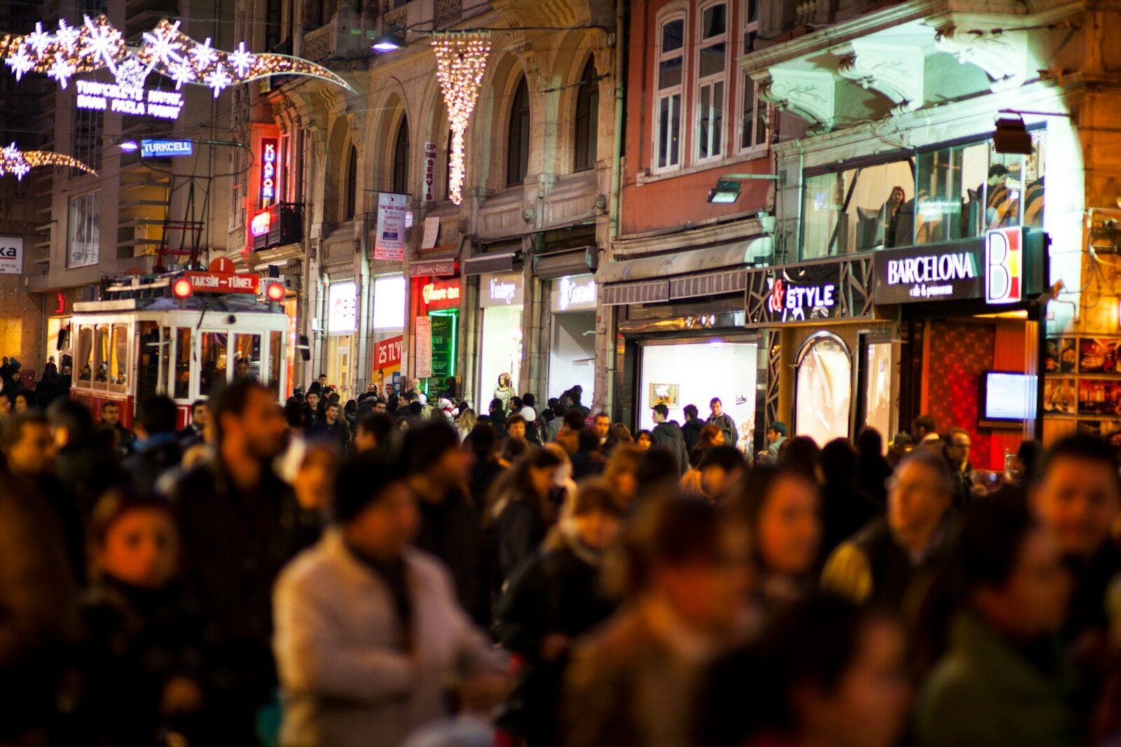 Is Your Business Prepared for Holiday Crowds? Extra Liability Coverage Tips